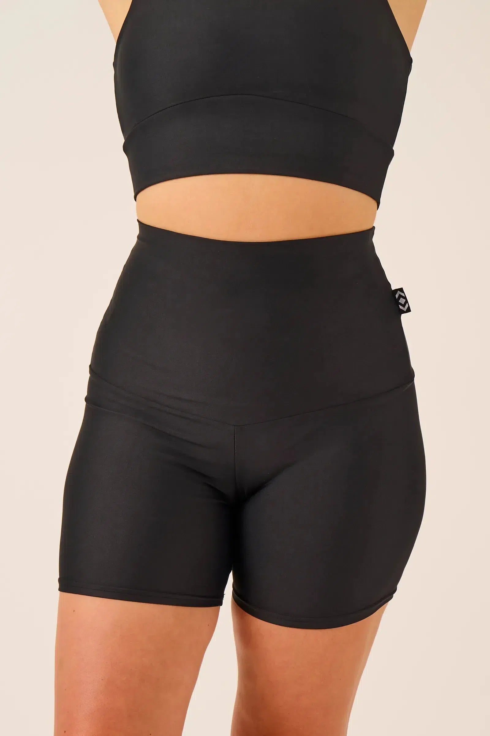 Performance Extra High Waisted Booty Shorts Black – Exoticathletica