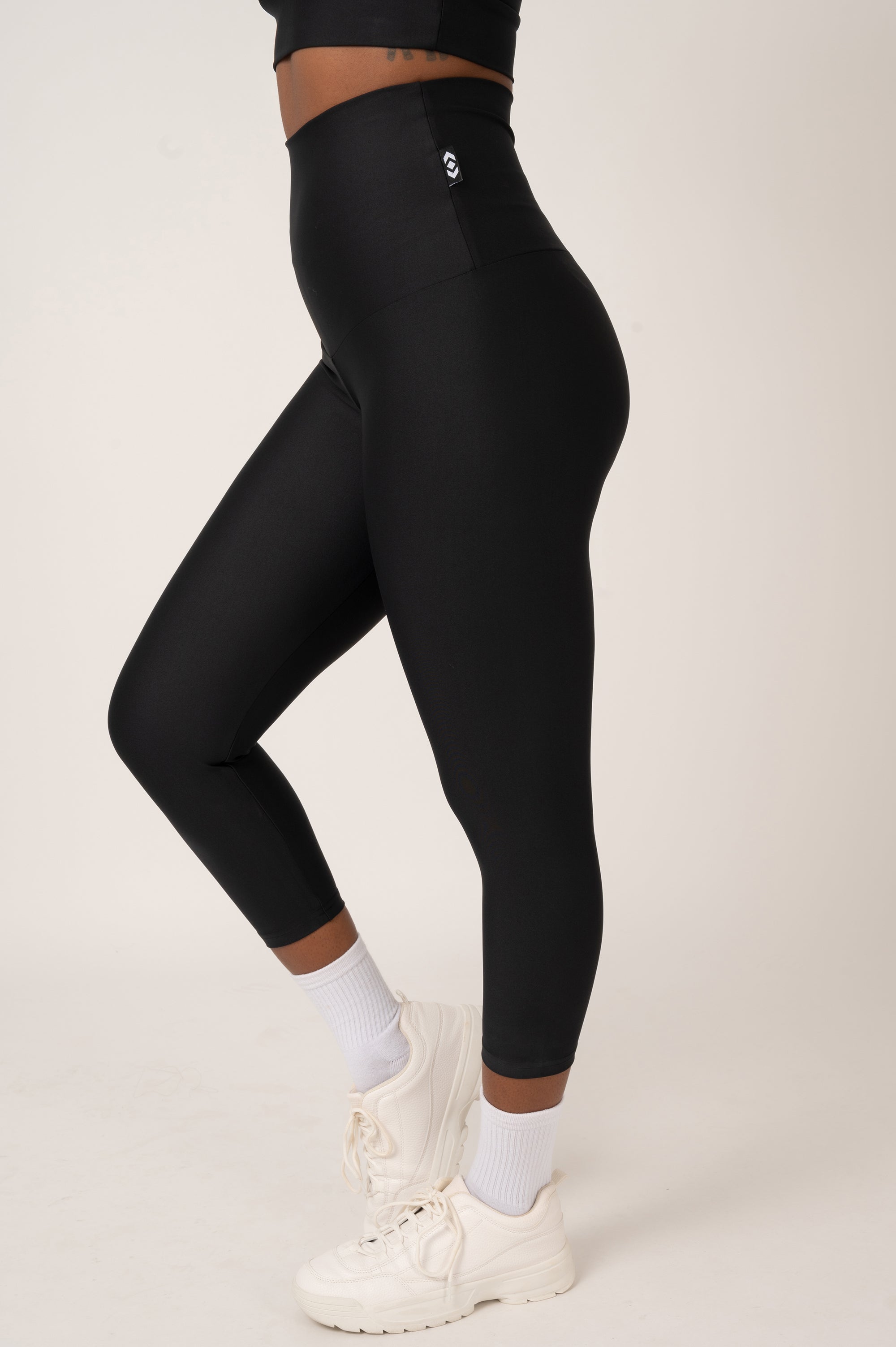 ESPİNA Women's Plus Size High Waist Stretchy Short Capri Tights