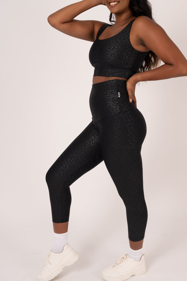 Black Exotic Touch Jag - Extra High Waisted Capri Leggings