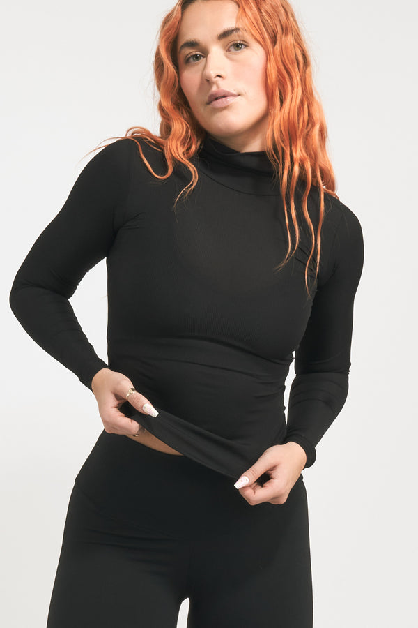 Black Rib Knit - Fitted Turtle Neck W Long Sleeves