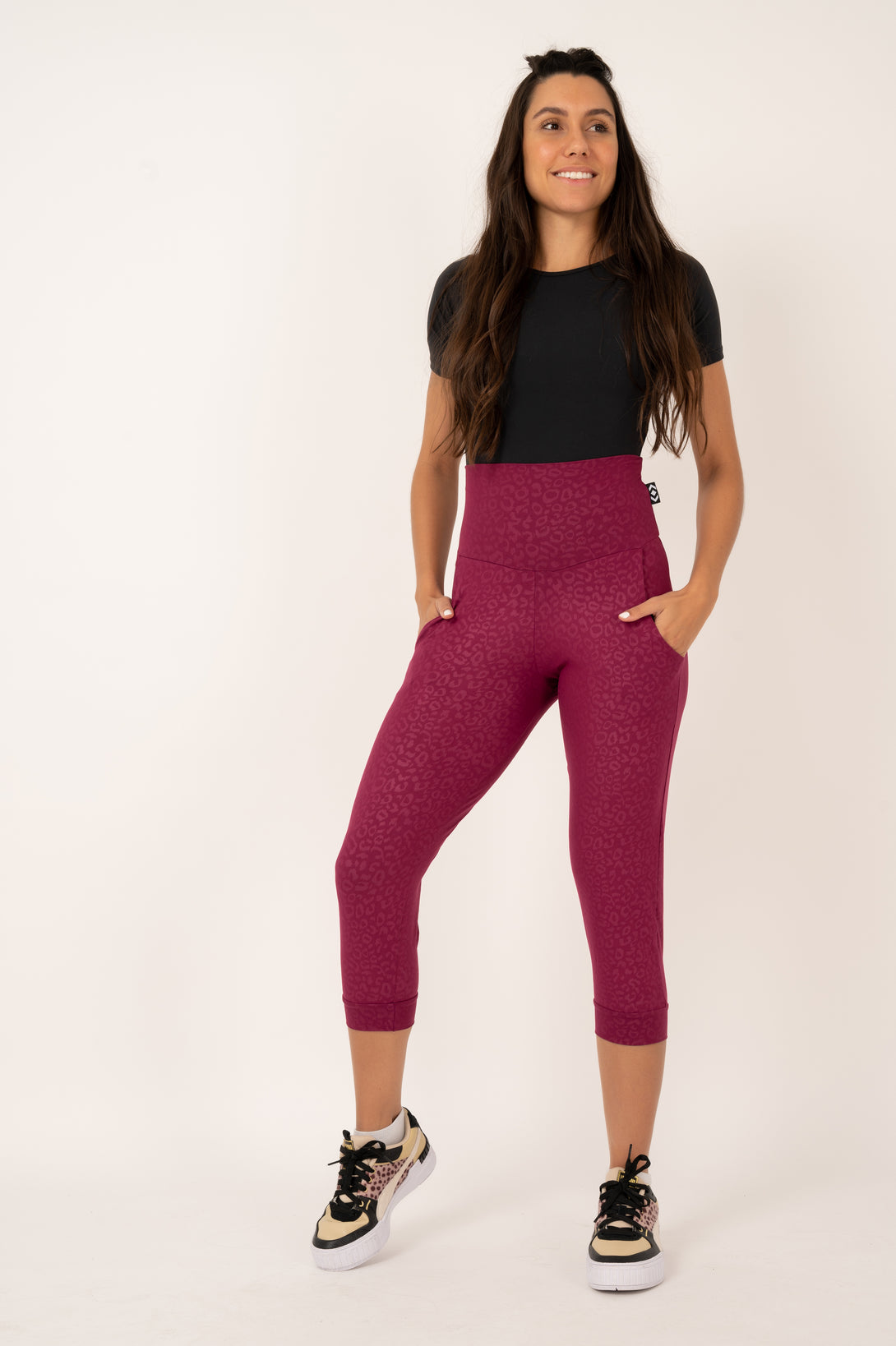 Berry Exotic Touch Jag - Jogger Capris W/ Pockets - Exoticathletica