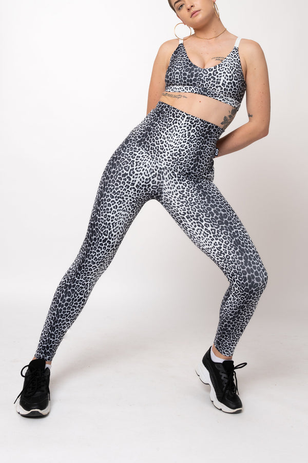 Jag Swag White Body Contouring - Extra High Waisted 7/8 Leggings