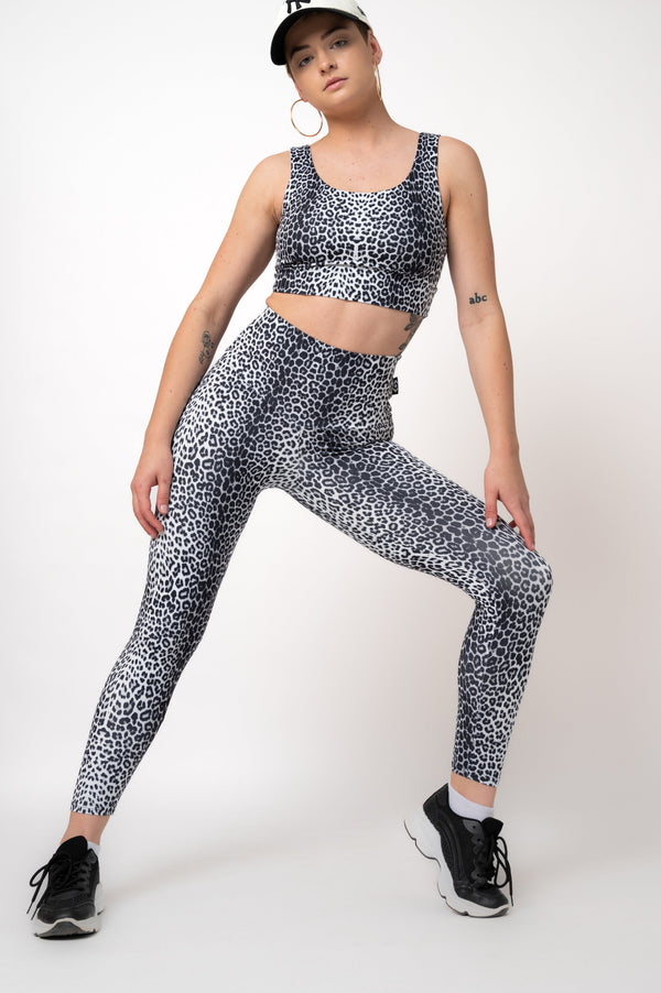 Jag Swag White Body Contouring - High Waisted 7/8 Leggings