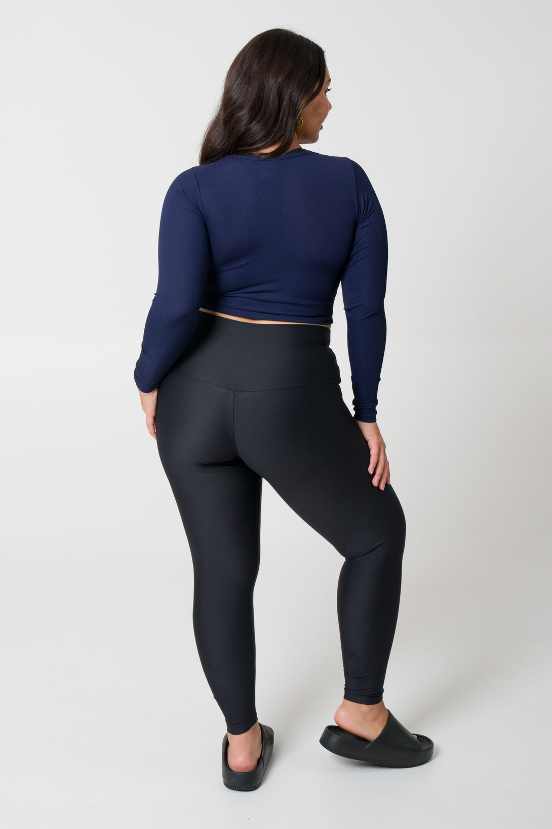 Navy Rib Knit - Fitted Cropped Long Sleeve Tee - Exoticathletica