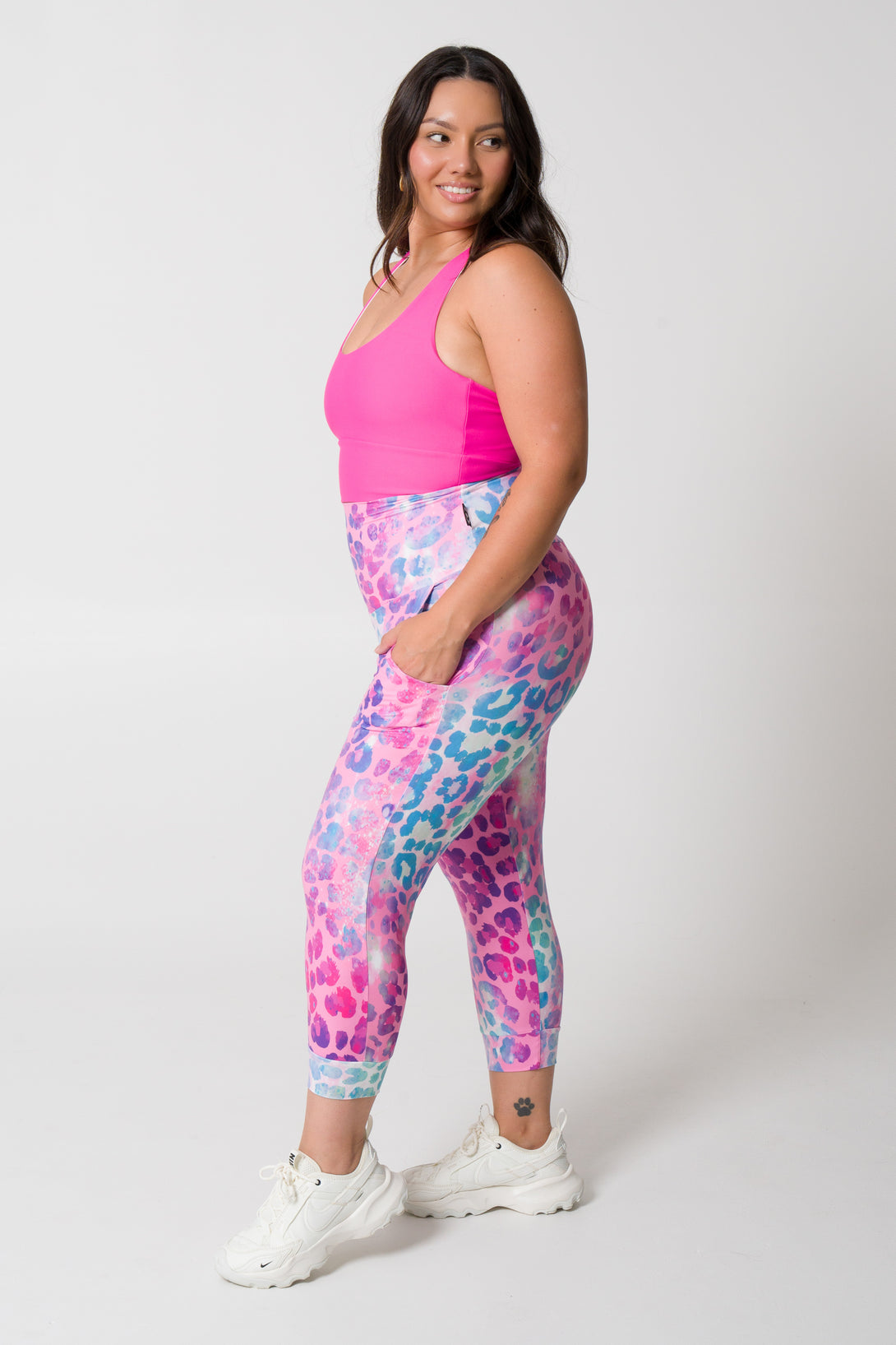 Rainbow Jag Soft to Touch - Jogger Capris w/ Pockets - Exoticathletica