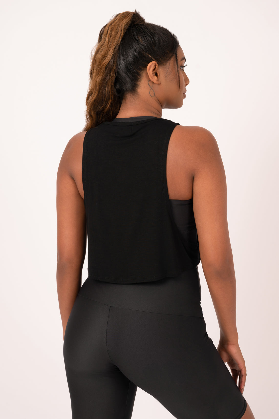 Black Slinky To Touch - Cropped Drop Arm Muscle Tank - Exoticathletica
