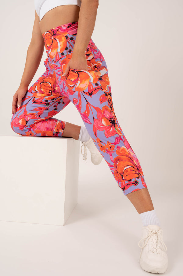 Efflorescence Soft To Touch - Jogger Capris W/ Pockets