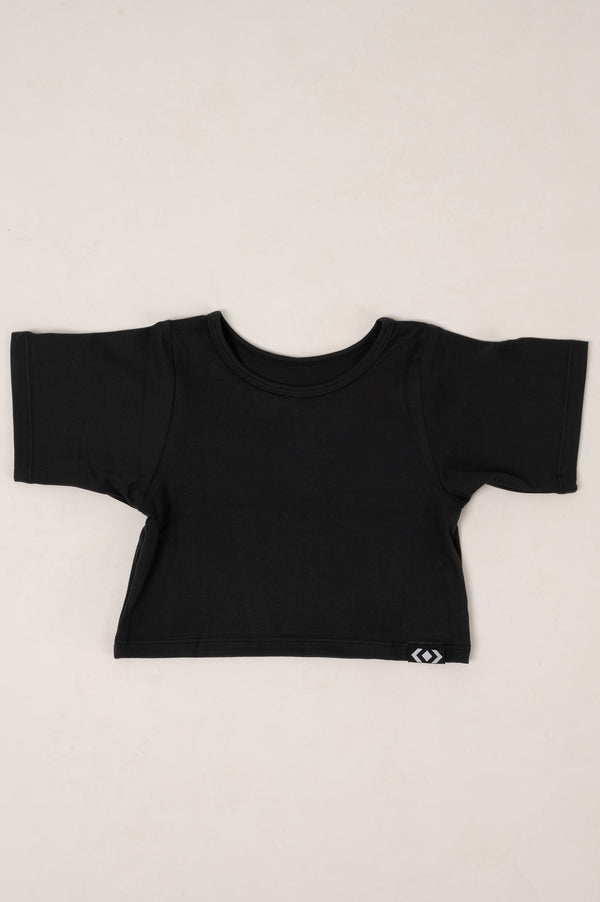 Black Soft To Touch - Kids Fitted Cropped Tee